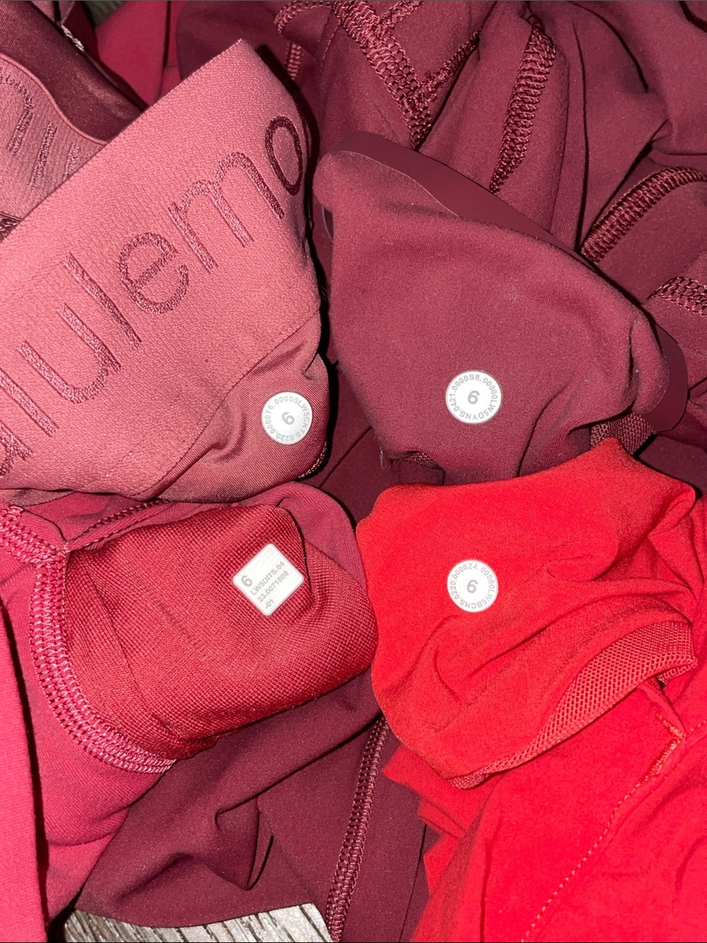 EUC 4-Item Lululemon “Shades of Red” Bottom Bundle. Size 6